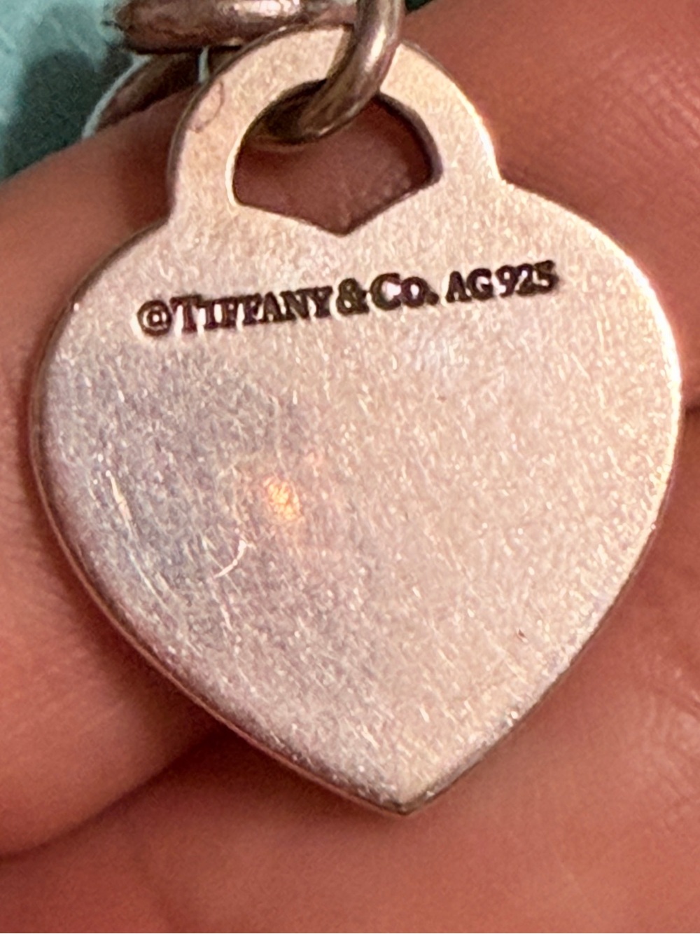 Return to Tiffany Heart tag toggle necklace - Picture 3 of 5